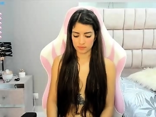 meduza_sexy_caramel is 23 year old sexy latino webcam girl