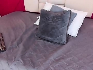 drakesonxx is 27 year old webcam boy