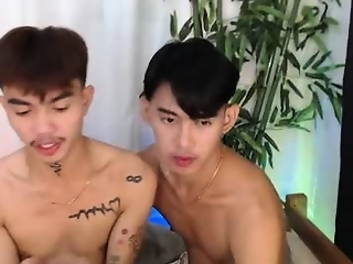 petiteasianx is 20 year old asian webcam boy