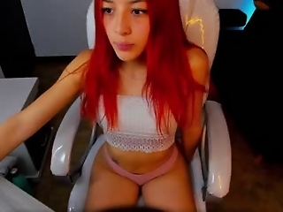 meelanny_ds is 21 year old crazy redhead webcam girl