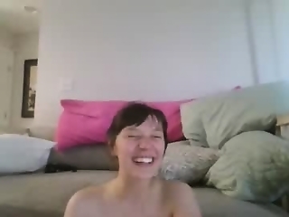 seductivelittlemave99 is  year old webcam girl