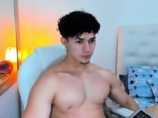 jasson_rodriguez69 is 19 year old webcam boy