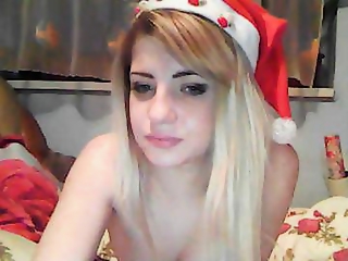 lorealey123 is 18 year old cute brunette webcam girl