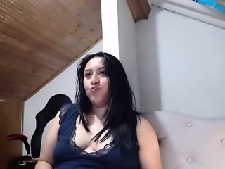 jennoz is 26 year old webcam girl