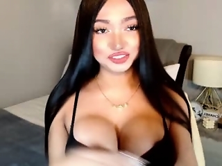 foxyluscious is 21 year old shy asian webcam shemale