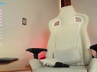 _hottie__ is 19 year old fetish webcam girl