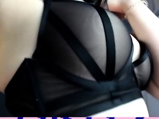 sellashine is 18 year old webcam girl