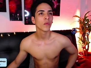 aodaboyy is 20 year old gay latino webcam boy