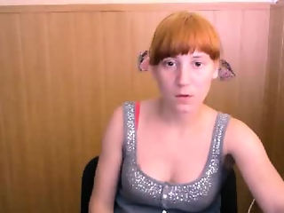 sellavix is 23 year old webcam girl