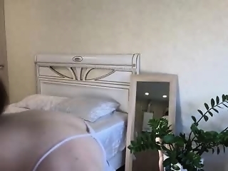 uwunikaa is 19 year old webcam girl