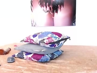 denise_wolfe is 23 year old brunette, ebony webcam girl