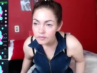 sariii1 is 50 year old webcam girl