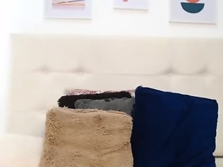 tiffanyfox_1 is 18 year old asian webcam girl