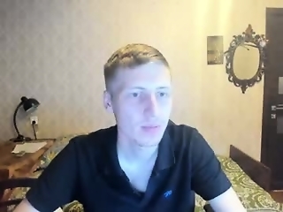 darienlarge is 18 year old webcam couple