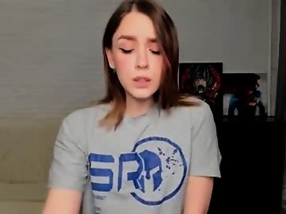 sweet_frosty is 22 year old sweet webcam girl