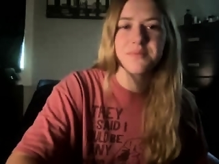 allyanalangel is 24 year old girl