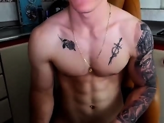 kennerfox77 is 19 year old webcam boy