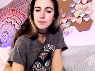 syriahsage is 28 year old webcam girl