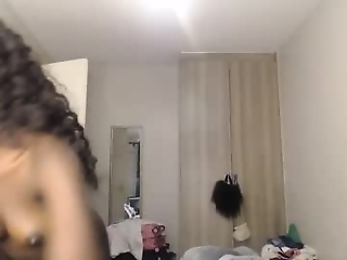 anayah002 is 22 year old ebony webcam girl