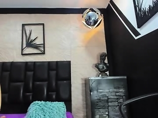 agattha_rosse is  year old latino webcam girl