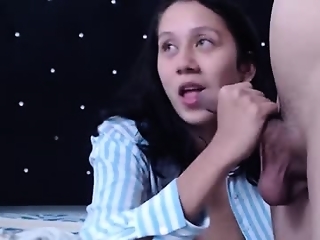 yeraldinandjos is  year old webcam couple