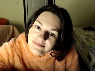 stacy_davise is 33 year old cute brunette webcam girl