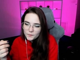 hell_hotline is 19 year old webcam girl