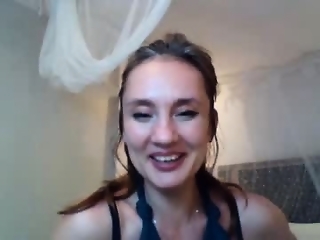 goddess_marylin is  year old webcam girl