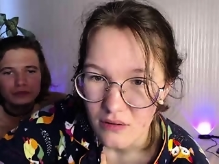 miriamor is 26 year old webcam couple