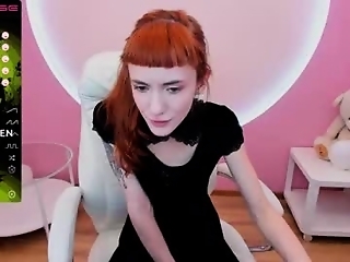 hungry_kitty66 is 18 year old shy webcam girl