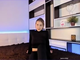 francesdonna is 18 year old shy webcam girl