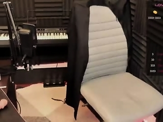 inkbodyy is 24 year old horny webcam girl