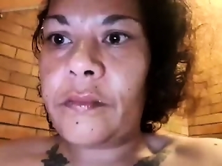 sexymissy89 is 34 year old sexy webcam couple