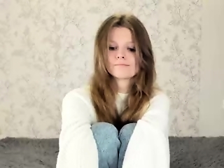 alainaestrada is 18 year old shy webcam girl