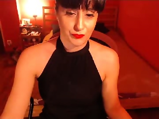 mylegsonheels is 40 year old fetish webcam girl