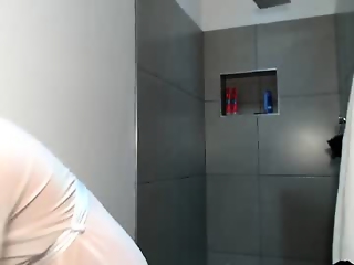 lexyleaf420 is 39 year old sexy brunette webcam girl