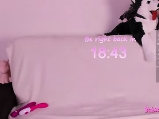 babyuniporn is 19 year old school webcam girl