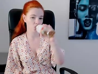 sun_lovely is 22 year old webcam girl