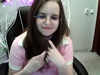 magda_marek is 18 year old shy webcam girl