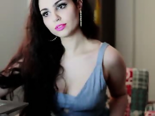 lady_yas is 99 year old webcam girl