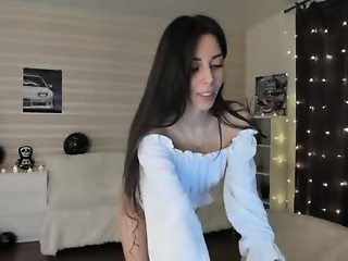 sweet_princess_ashley is 18 year old shy webcam girl