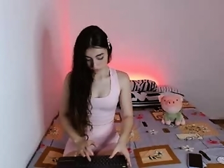 britany__lenox is 20 year old latino webcam girl