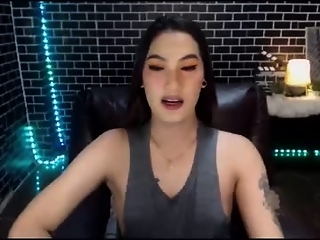 diamond_foxy is 19 year old fetish asian webcam shemale