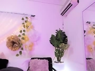 nathalia_rodriguez is 29 year old brunette, latino crazy girl