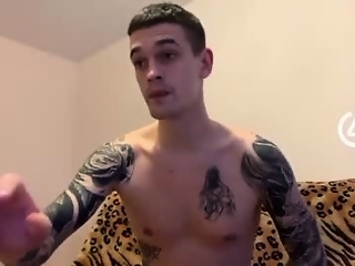 killbadvibe is 25 year old webcam boy