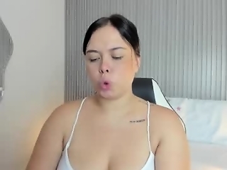 lisbet_21x is  year old webcam girl