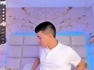 cody_johnsonn_ is 20 year old gay webcam boy