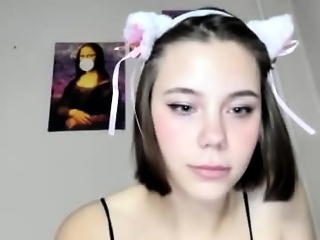 mia_com is 18 year old cute webcam girl