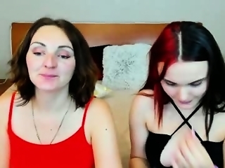 magiceyess is 22 year old lesbian webcam couple