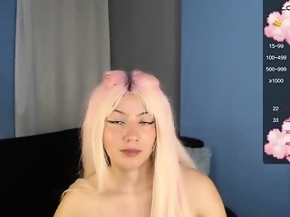 sweetrafaella is 20 year old sweet webcam girl